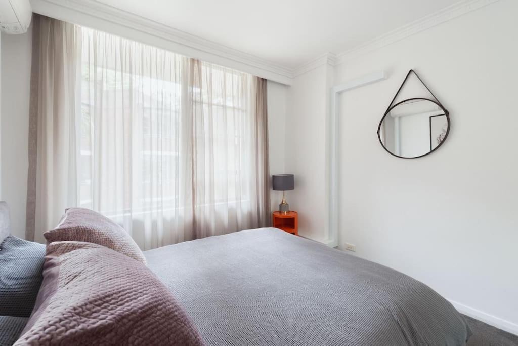 Photo of Bedroom in Elizabeth Bay