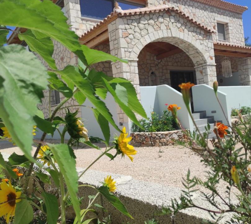 Photo of Buildings in Lithakia