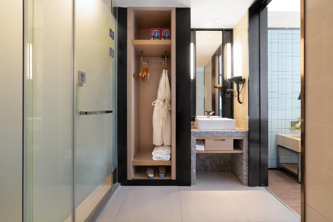 Photo of Bathroom in Huli