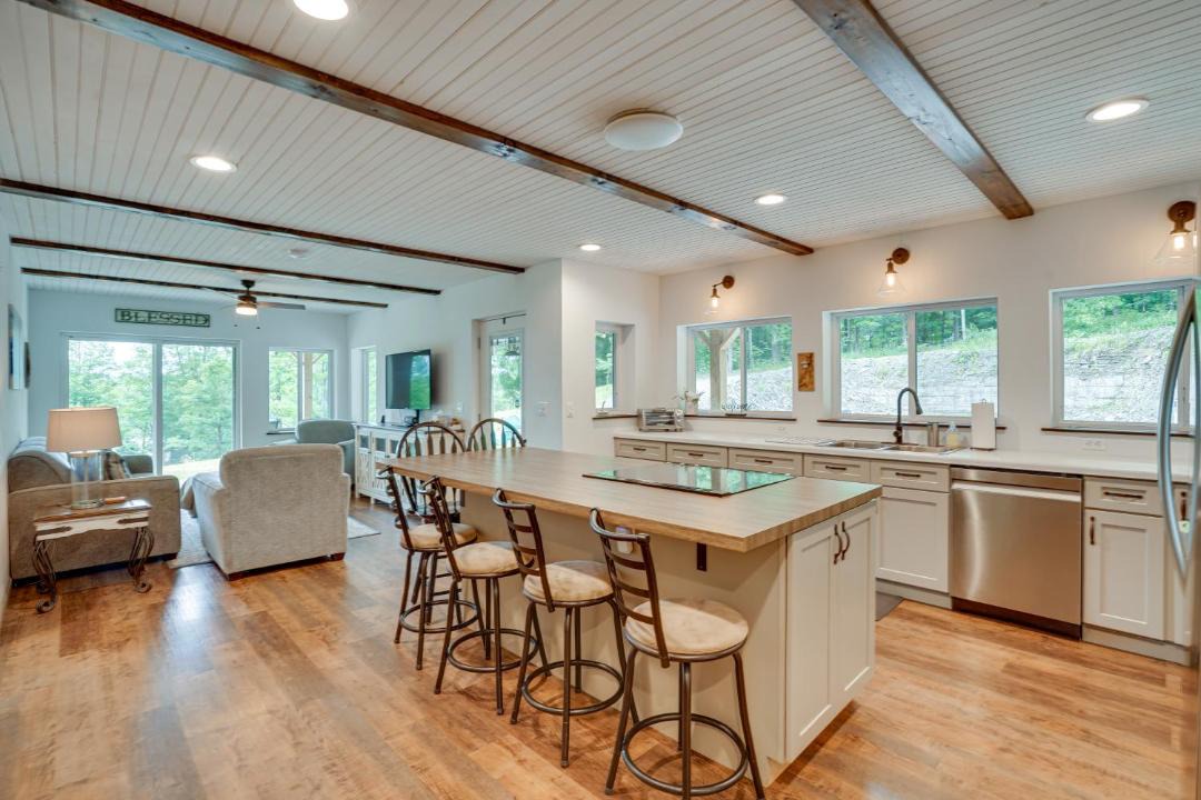 Photo of Kitchen in Marathon