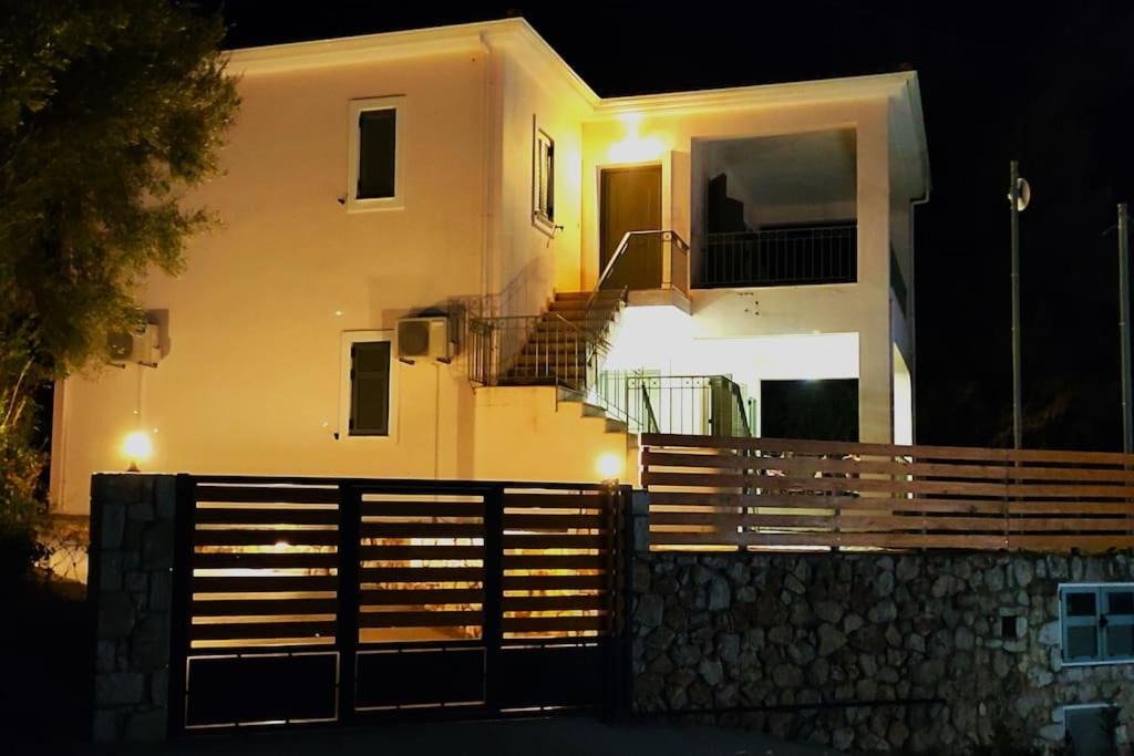Photo of Others in Mikros Gialos