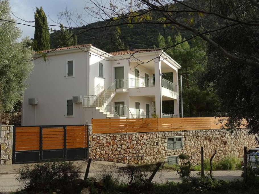 Photo of Others in Mikros Gialos