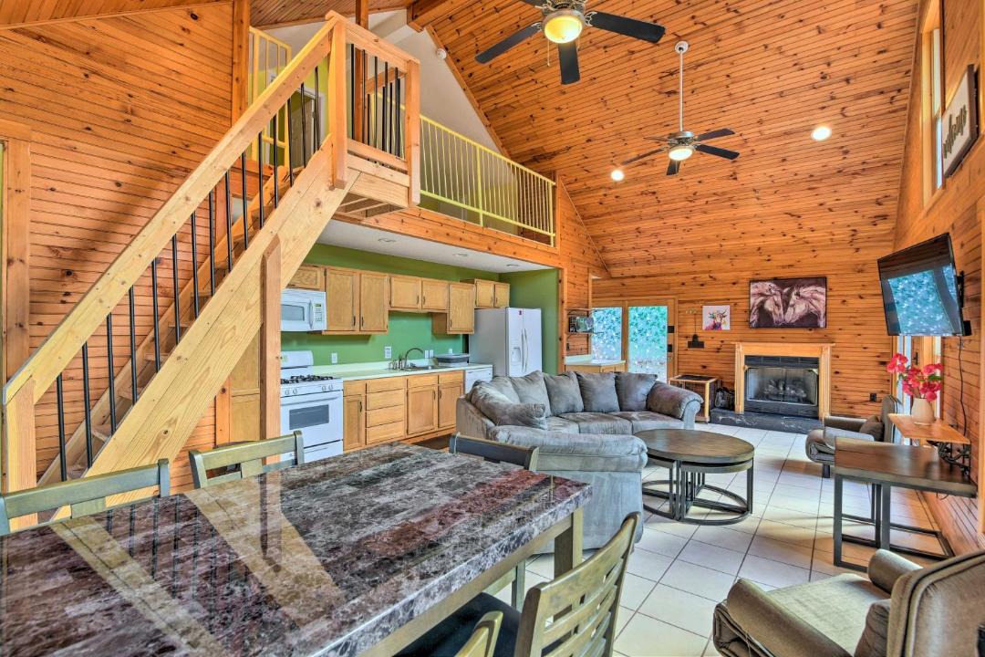 Photo of Livingroom in Battletown