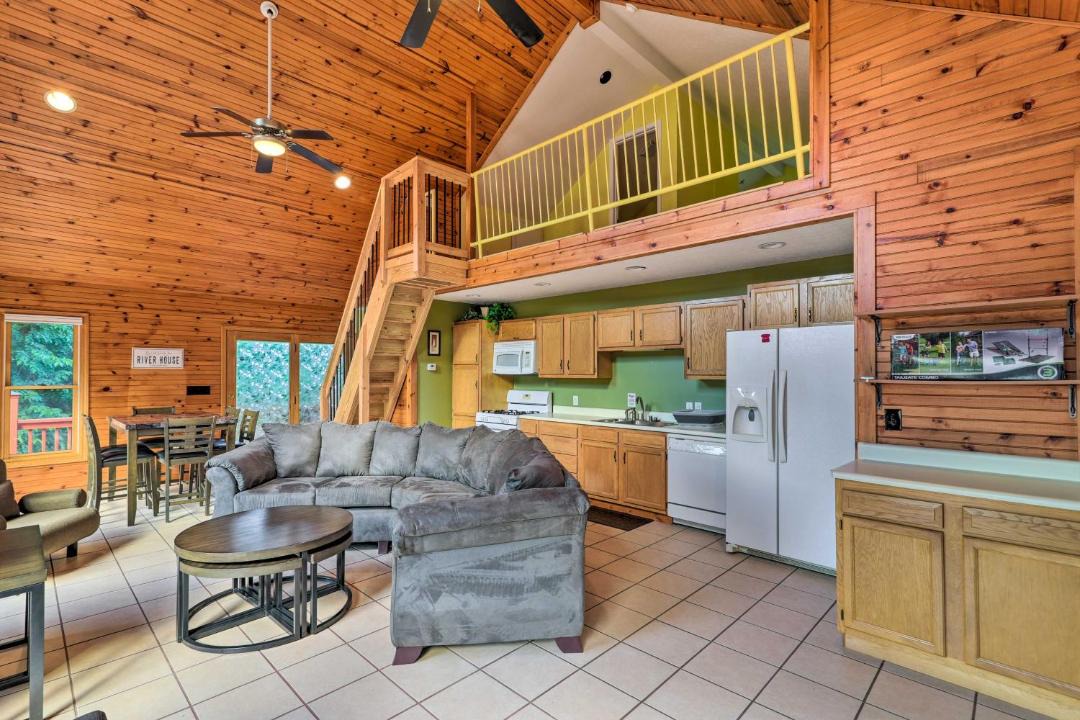 Photo of Livingroom in Battletown