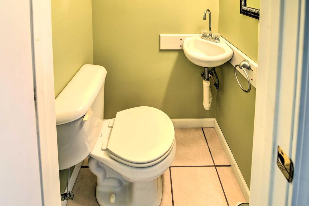 Photo of Bathroom in Battletown