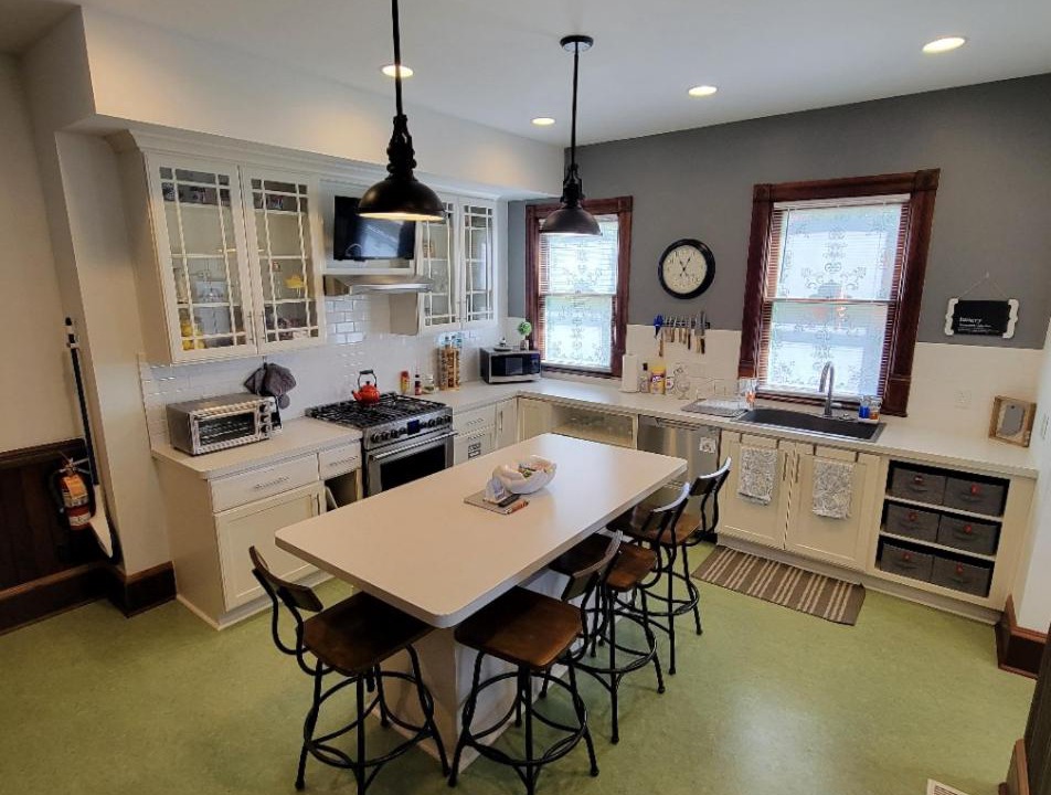 Photo of Livingroom in West Washington