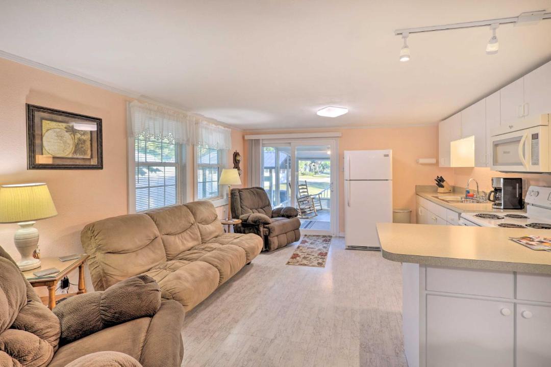 Photo of Livingroom in Steinhatchee