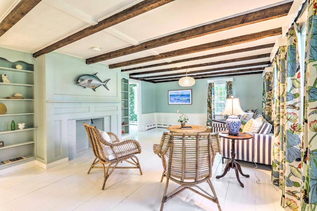 Photo of Livingroom in Dennis
