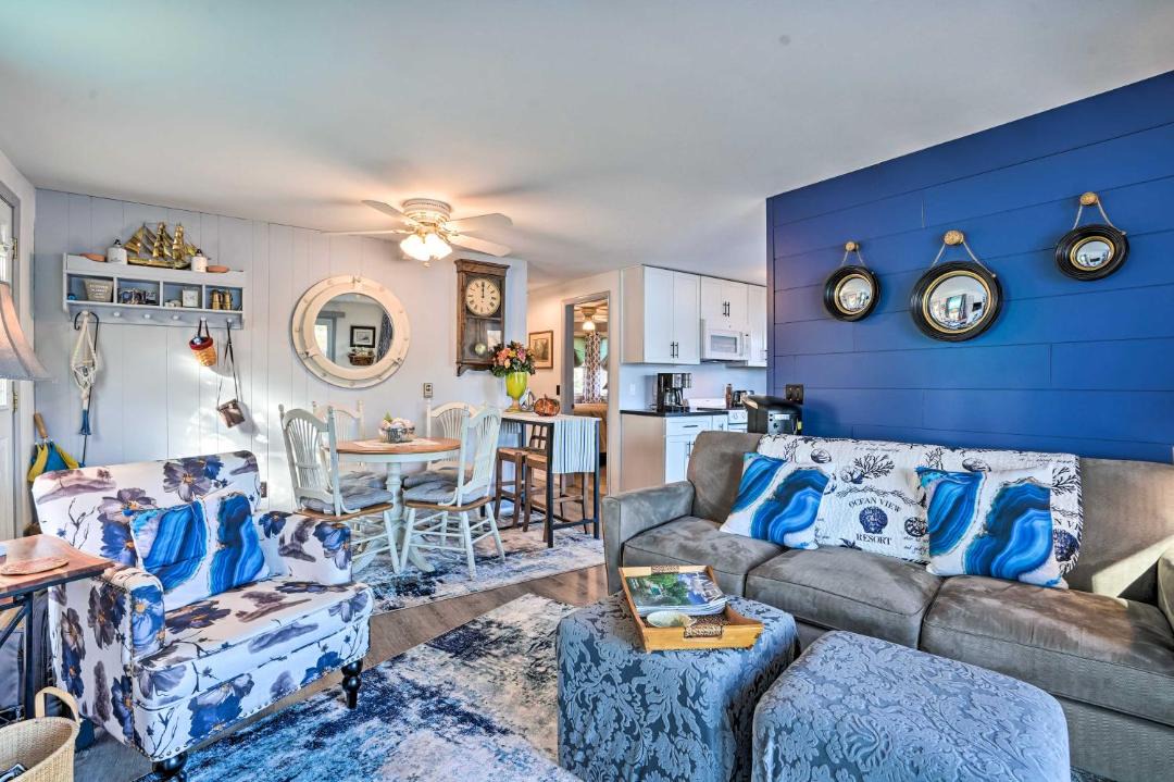 Photo of Livingroom in Tully