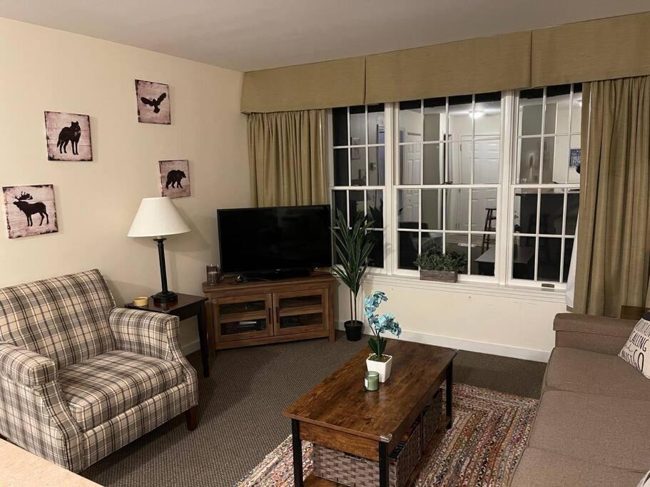 Photo of Livingroom in Hancock