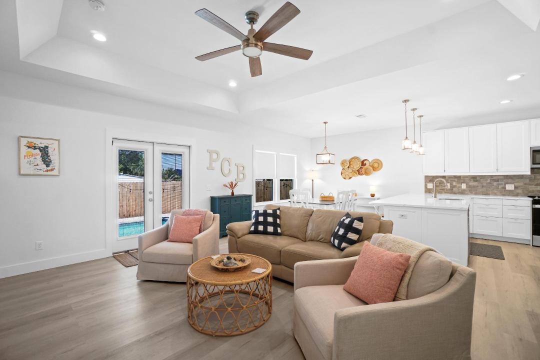 Photo of Livingroom in Riviera Beach