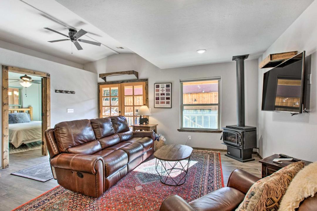 Photo of Livingroom in Red River