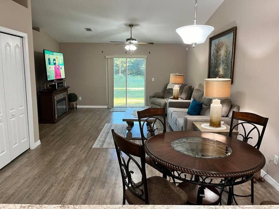 Photo of Livingroom in Citrus Springs