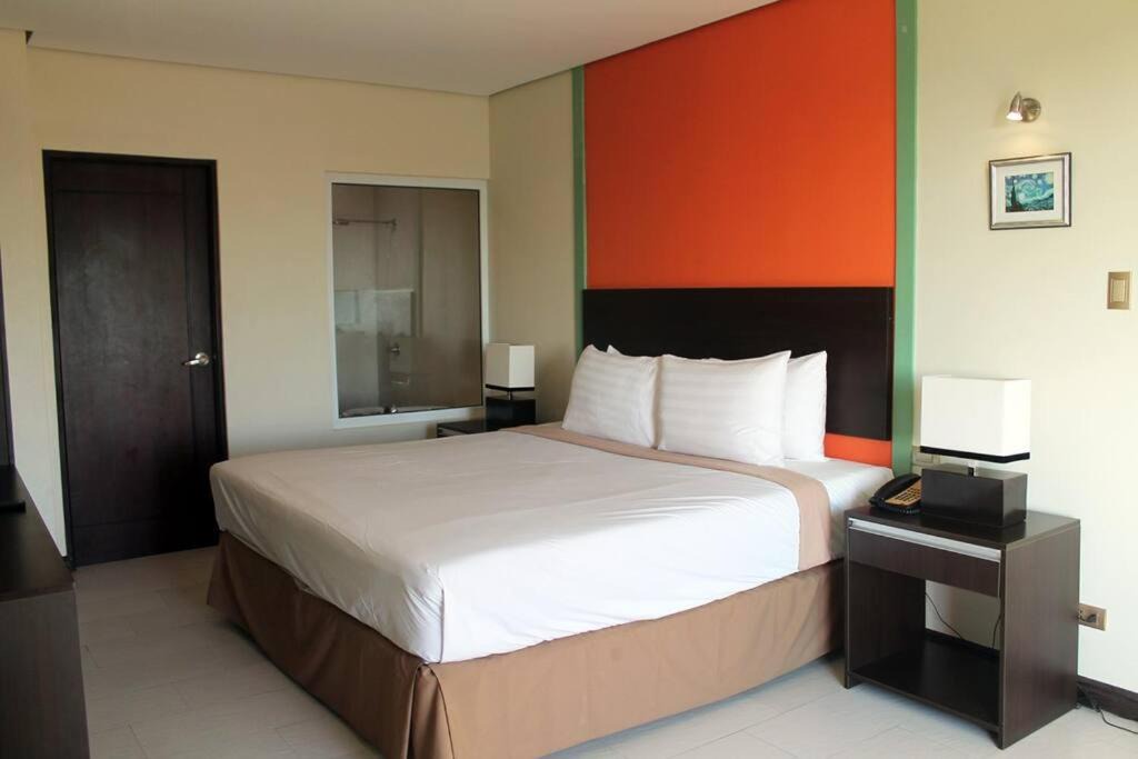 Photo of Bedroom in San Fernando