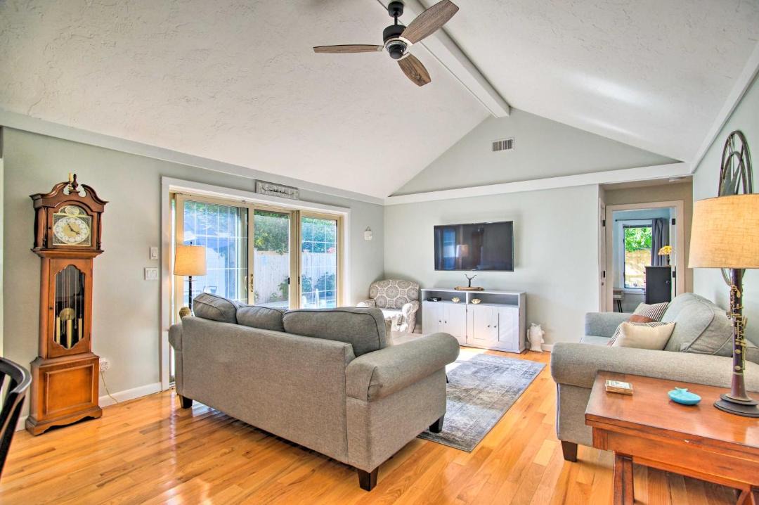 Photo of Livingroom in Mews Village