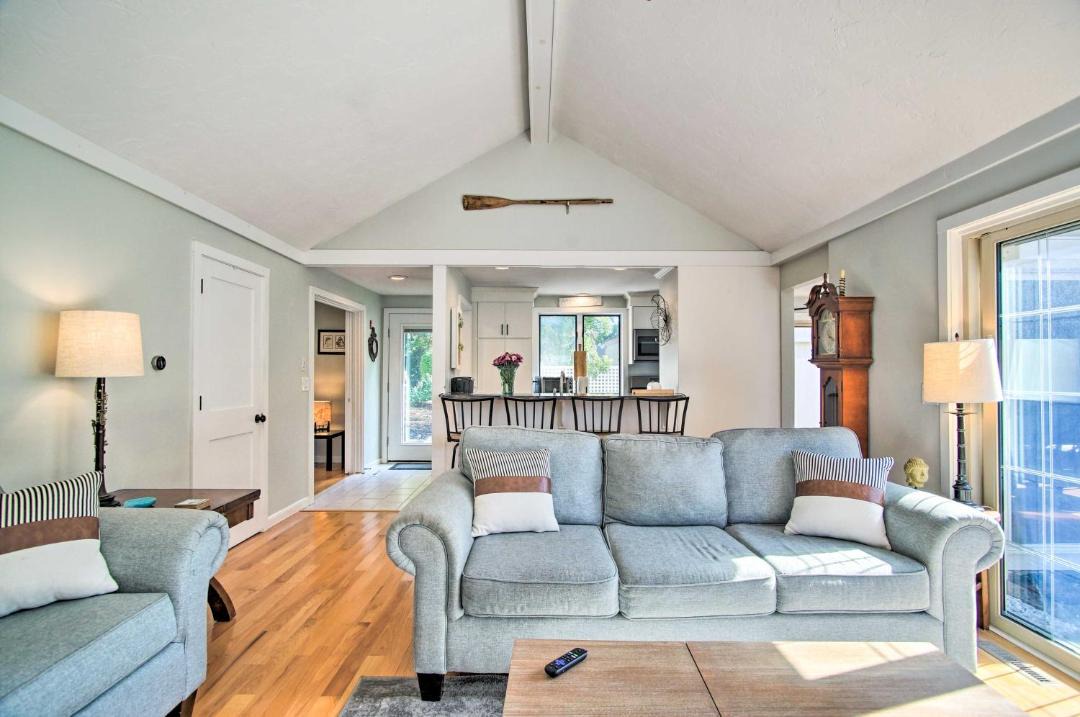 Photo of Livingroom in Mews Village