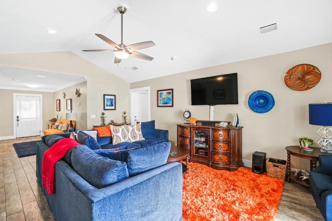 Photo of Livingroom in Riviera Beach