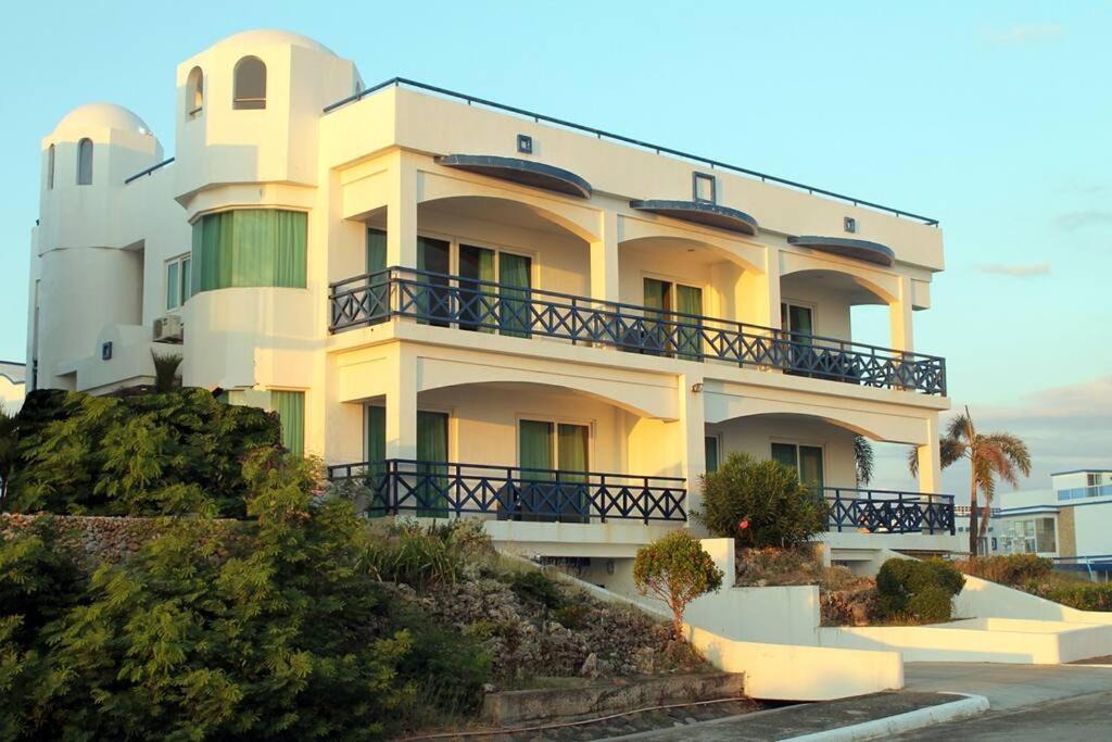 Photo of Buildings in San Fernando