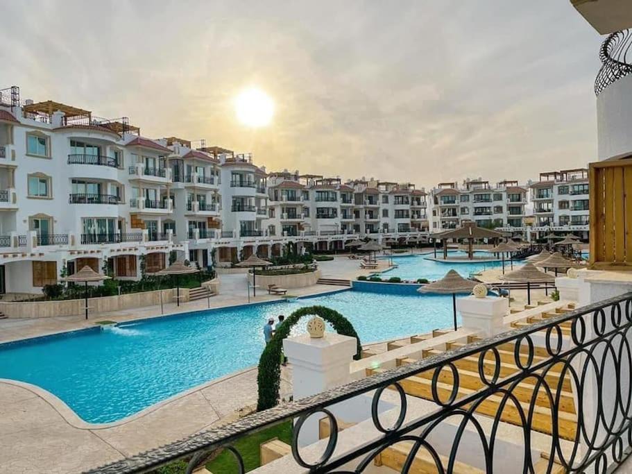 Photo of Patio Balcony in Ras Nasrani