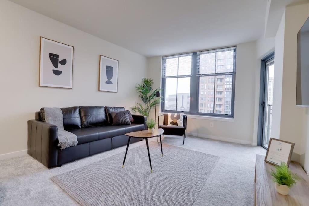 Photo of Livingroom in Aurora Highlands