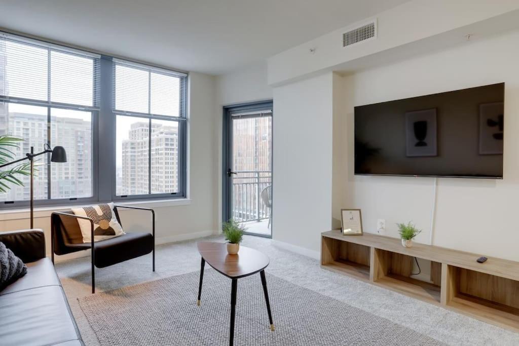 Photo of Livingroom in Aurora Highlands