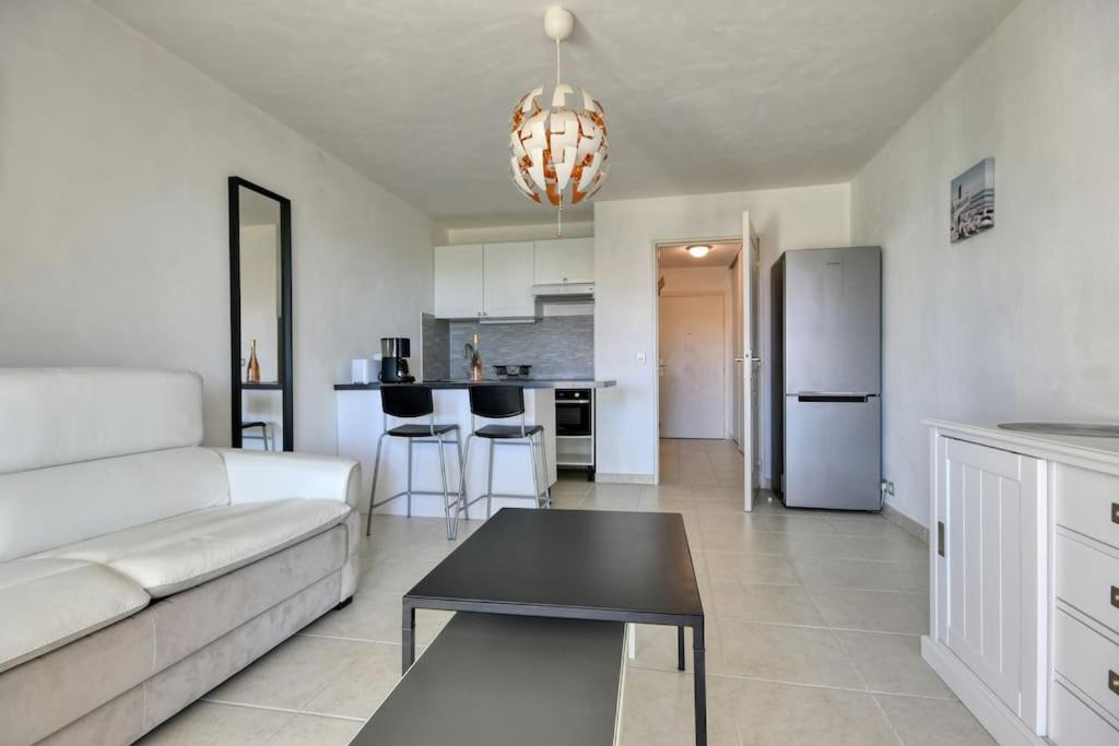 Photo of Livingroom in Saint-Laurent-du-Var