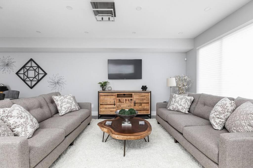 Photo of Livingroom in Fountain Square