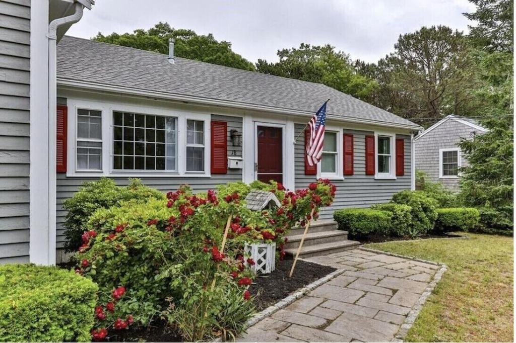 Photo of Buildings in West Yarmouth