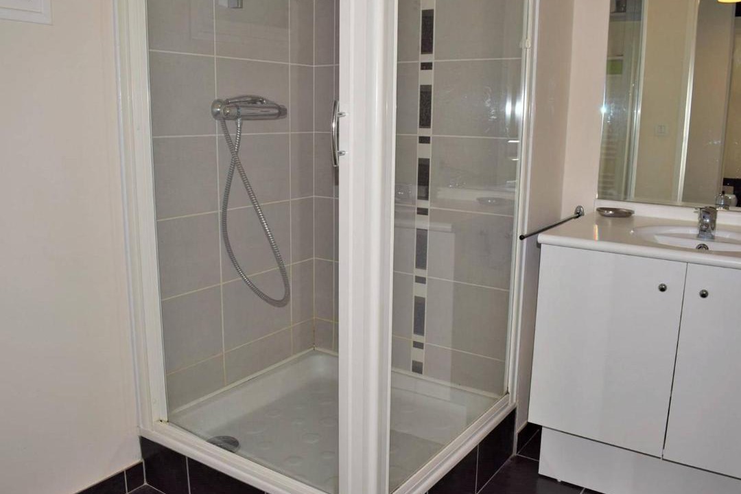 Photo of Bathroom in Tregastel