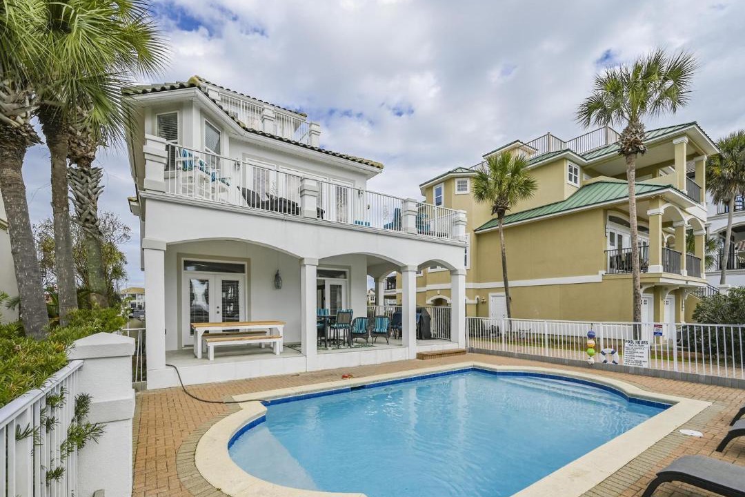 Photo of Patio Balcony in Destiny Grand Palms
