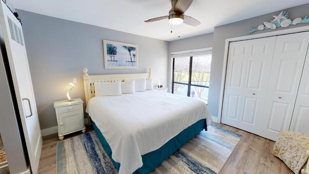 Photo of Bedroom in Miramar Beach