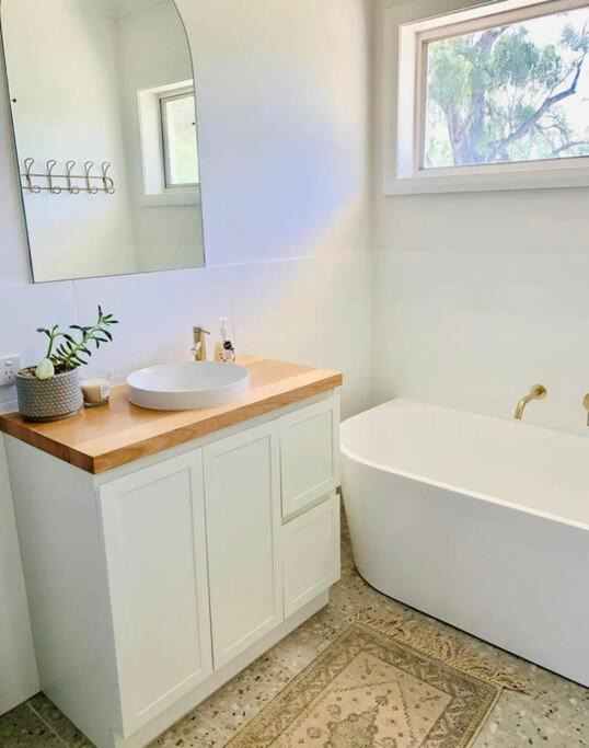 Photo of Bathroom in Tocumwal