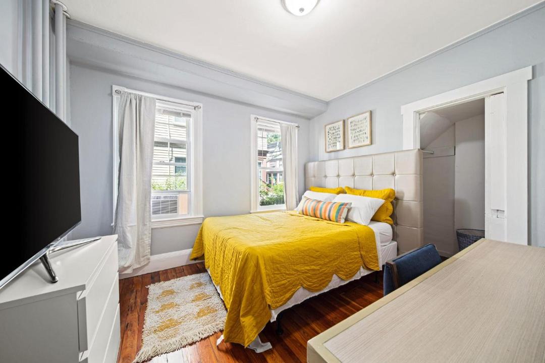 Photo of Bedroom in Oak Square