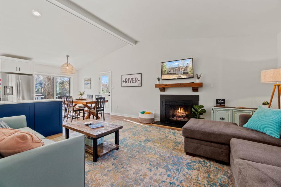 Photo of Livingroom in Weems
