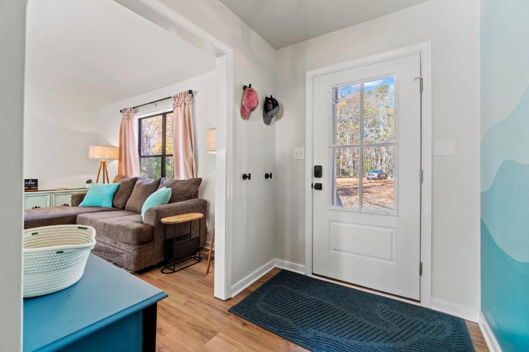 Photo of Livingroom in Weems