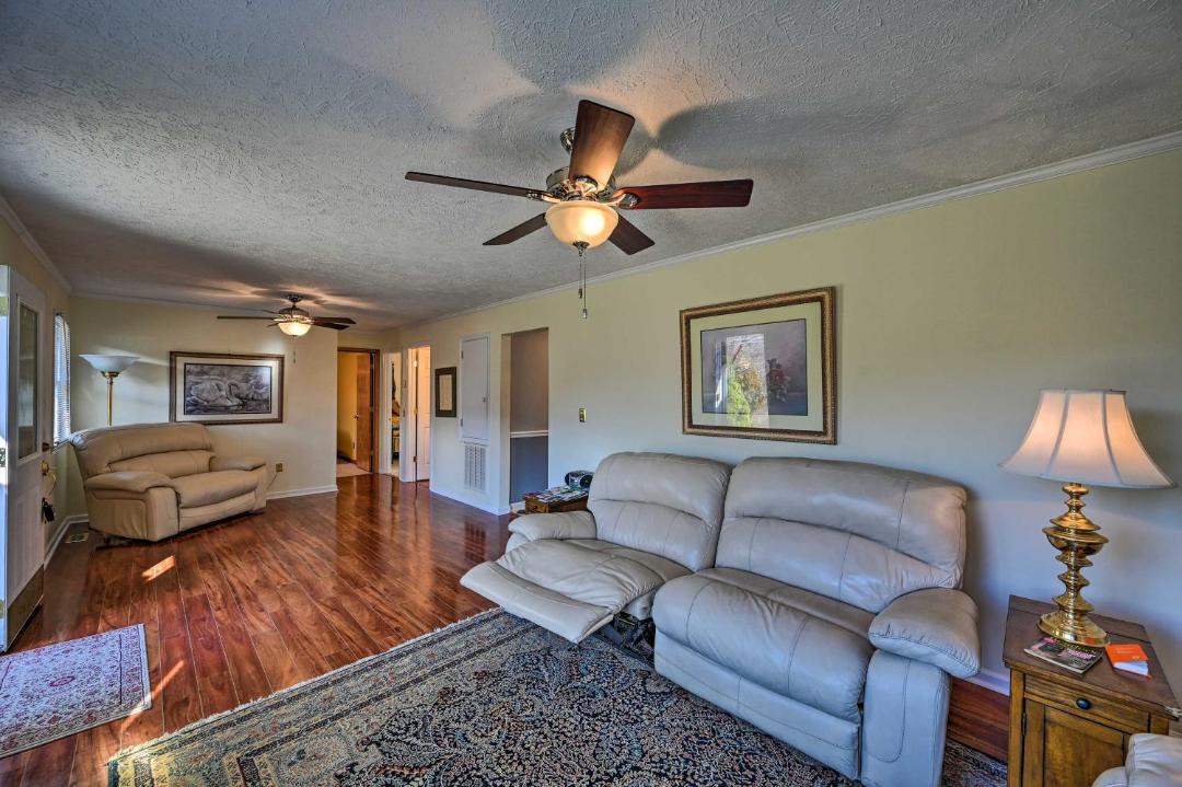 Photo of Livingroom in Piper Gap