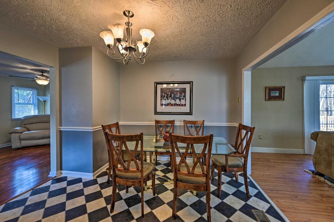 Photo of Livingroom in Piper Gap