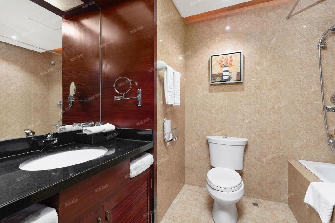 Photo of Bathroom in Shajing