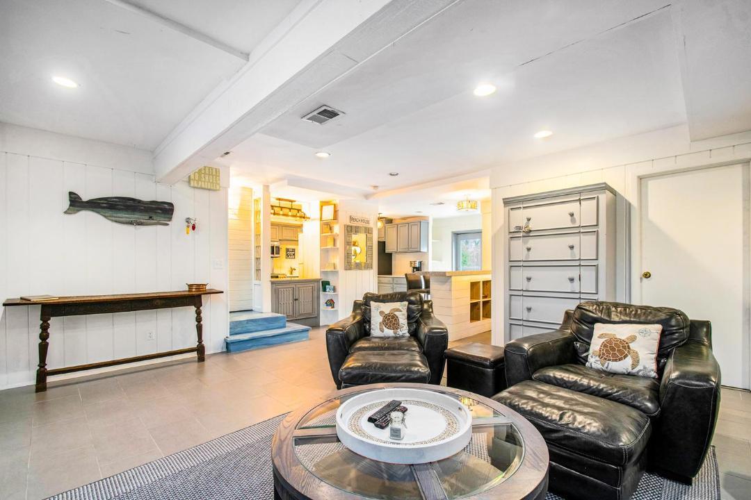 Photo of Livingroom in Grand Beach