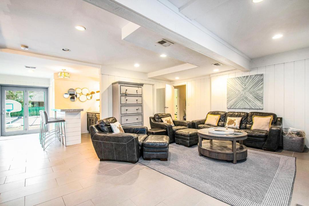 Photo of Livingroom in Grand Beach