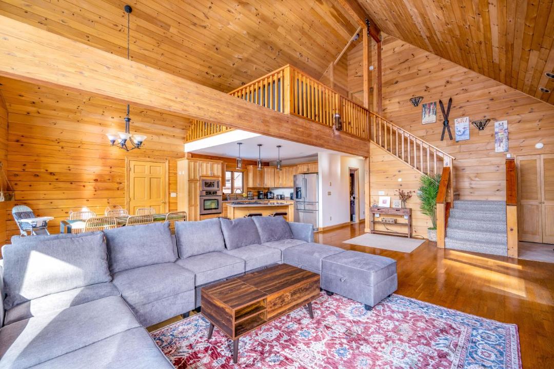Photo of Livingroom in Jewett