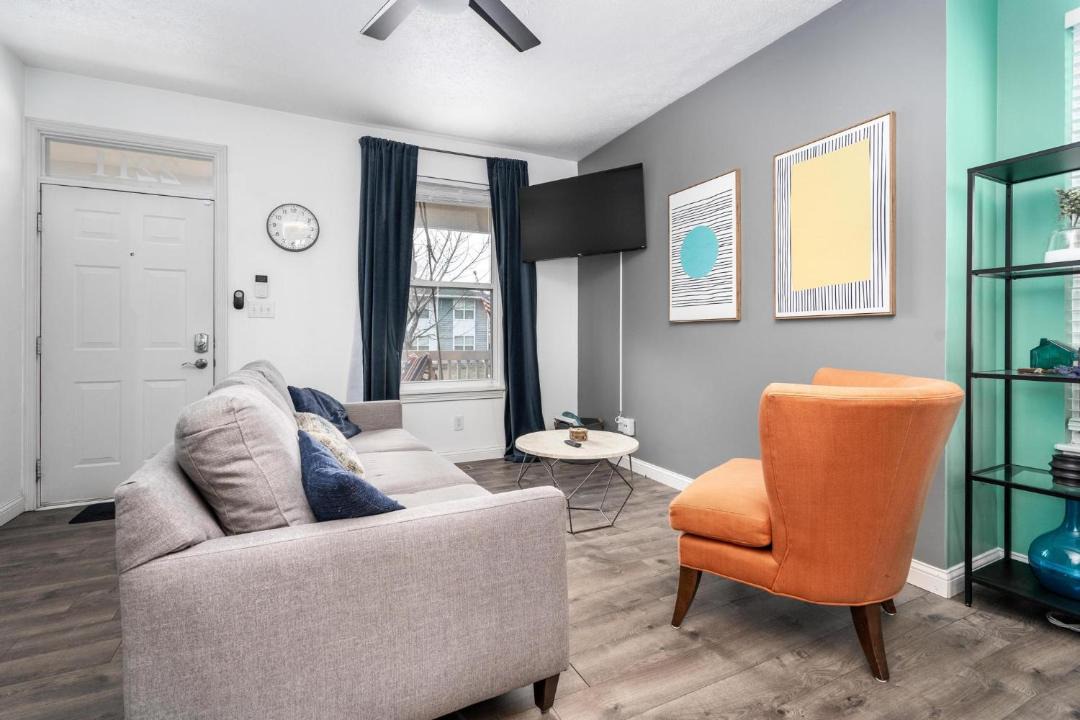Photo of Livingroom in Fall Creek Place