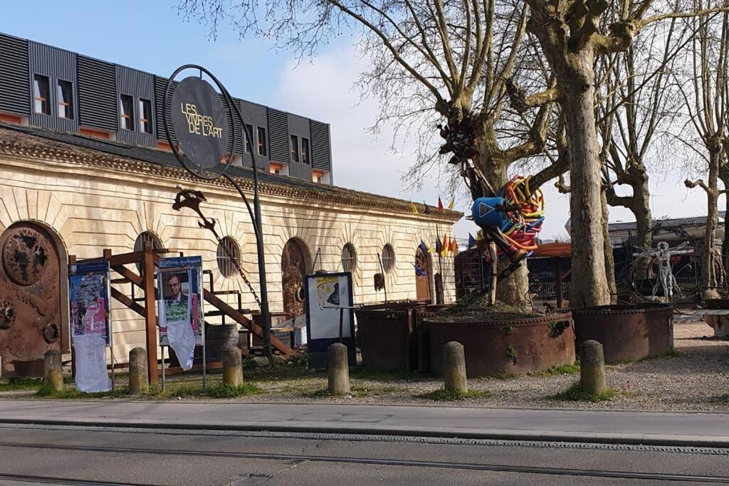Photo of Buildings in Bassins a Flot