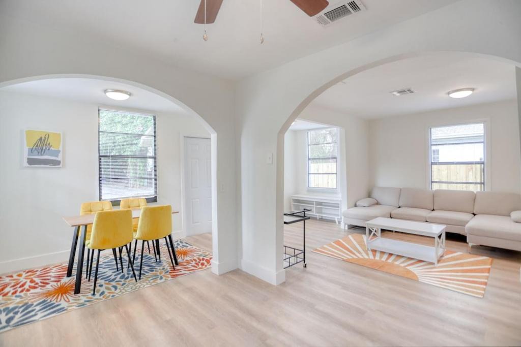 Photo of Livingroom in Southwest Coconut Grove