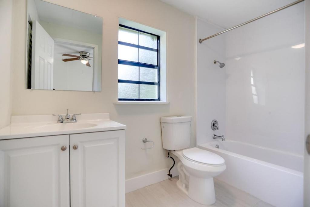 Photo of Bathroom in Southwest Coconut Grove
