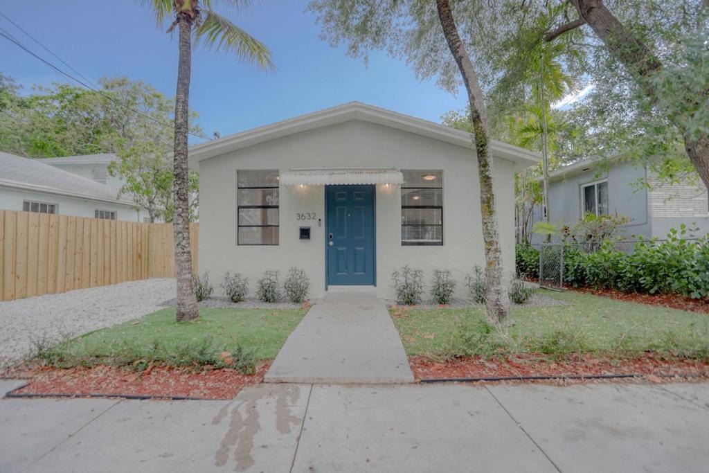 Photo of Buildings in Southwest Coconut Grove