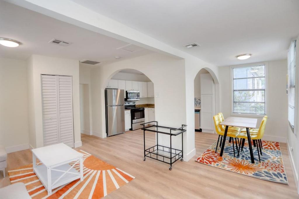 Photo of Livingroom in Southwest Coconut Grove