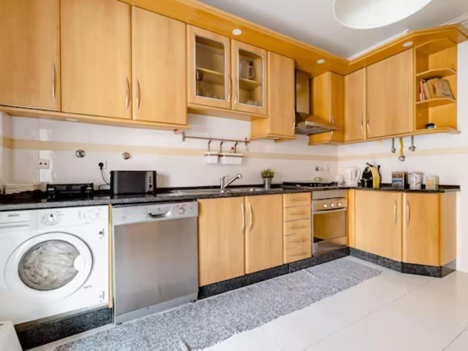 Photo of Kitchen in Linda-a-Velha
