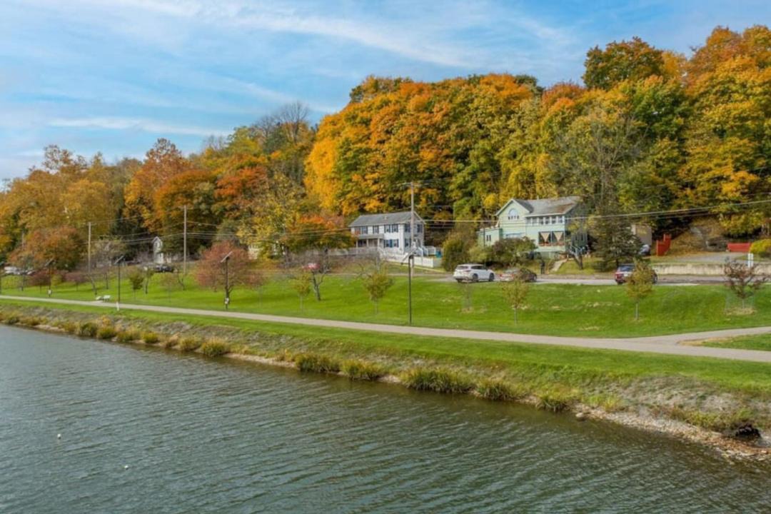 Photo of Others in Ithaca