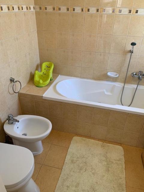 Photo of Bathroom in Mako